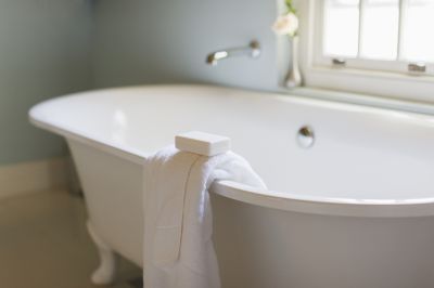 Classic Bathtub with Clawfoot
